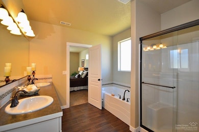 4820 SW Volcano View Way, Redmond, OR 97756 - photo 7