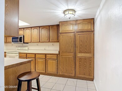 448 Shorewood Lane-16