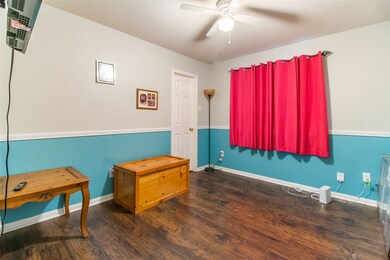 2905 Community Dr, Alvin, TX 77511 - photo 7