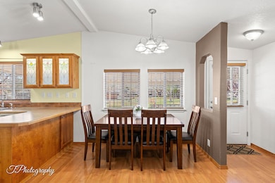 7-web-or-mls-180 N 1100 E 165-6