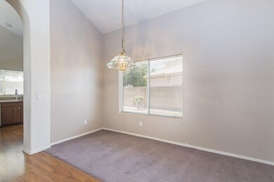 4) FORMAL DINING