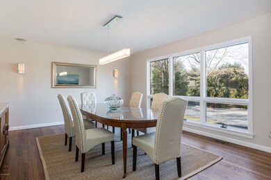 013-Dining_Room-3618658-large