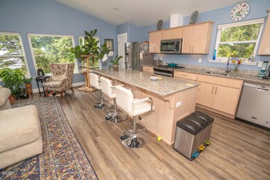 1012 SW 11th St unit A_B, Lincoln City, OR 97367 - photo 5