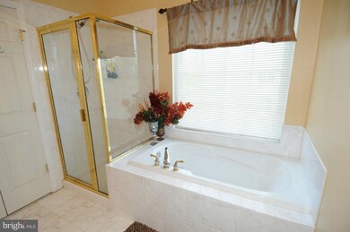 9055 Two Bays Rd, Lorton, VA 22079 - photo 2