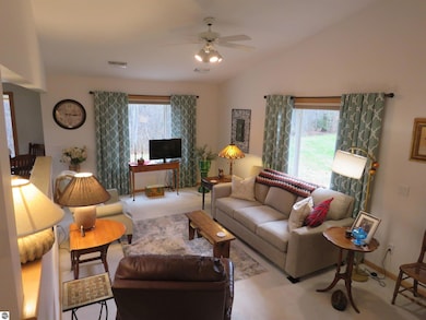 326 Woodside Cir unit 33, Cadillac, MI 49601 - photo 2