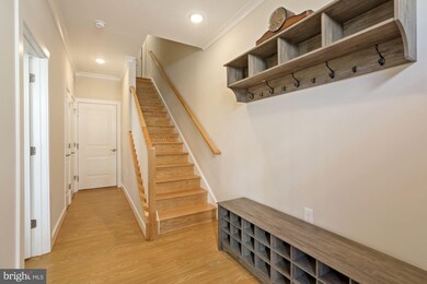 13352 Sherwood Park Ln, Herndon, VA 20171 - photo 5