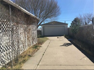 2712 Jefferson Ave, El Paso, TX 79930 - photo 3