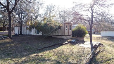 538 Blue Jay Ct, Granbury, TX 76049 - photo 3