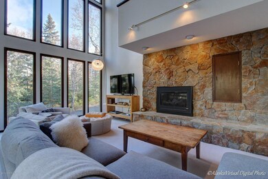 Slate rock fireplace w/gas insert