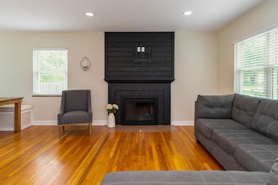 2080 Inchcliff Rd-17