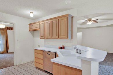 1429 Preston Rd, Denison, TX 75020 - photo 6