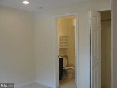 2906 Williamsburg Ct, Woodbridge, VA 22191 - photo 2