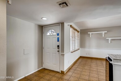 06 Foyer