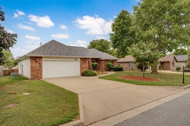 574 S Barnstable, Nixa, MO 65714 - photo 2