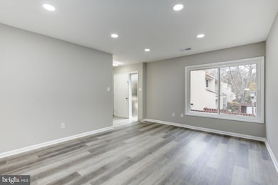 2394 Southgate Square, Reston, VA 20191 - photo 3