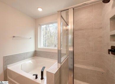 214 Brochaill Ct, Powdersville, SC 29673 - photo 3