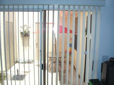 719 spring valley courtyard 3