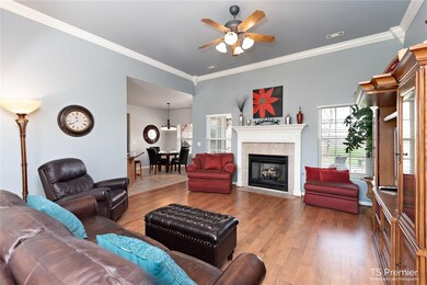 1990 Harris Dr, Fayetteville, AR 72701 - photo 4