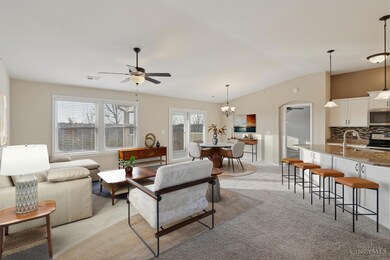 7979 Oakbridge Way, Cincinnati, OH 45248 - photo 5