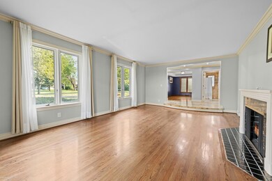 15215 Windmill Pointe Dr, Grosse Pointe Park, MI 48230 - photo 6