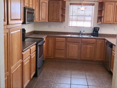 1310 Plum Tree Cir, Bloomfield, NM 87413 - photo 3