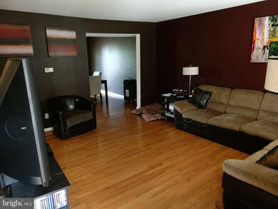 2949 Wetherburn Ct, Woodbridge, VA 22191 - photo 2