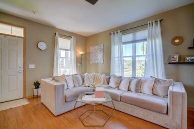 87 S Gardens Way unit 2001, Fitchburg, WI 53711 - photo 7