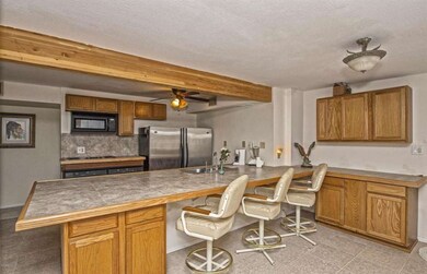Kitchen Eating Area