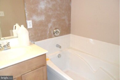 35 Batallion Ct, Bunker Hill, WV 25413 - photo 6