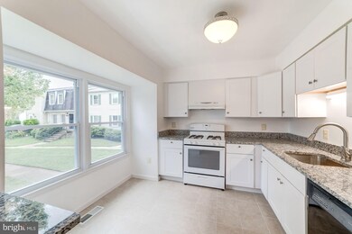 3027 Hickory Grove Ct, Fairfax, VA 22031 - photo 5