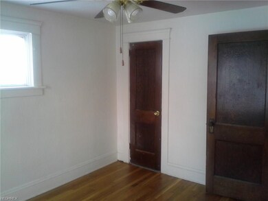 20004 Gardenview Dr, Maple Heights, OH 44137 - photo 7