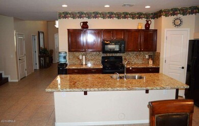 Breakfast Bar/Eat In Kitchen