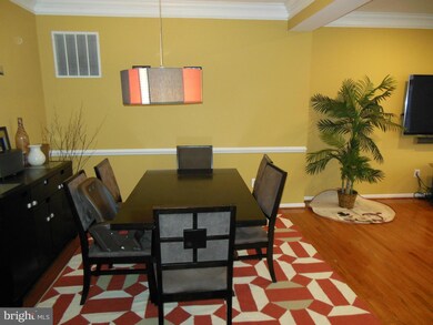 25838 Norrington Square, Chantilly, VA 20152 - photo 5