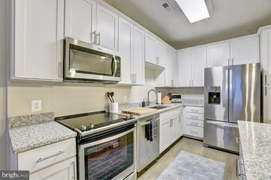 9430 Silver King Ct unit 105, Fairfax, VA 22031 - photo 6