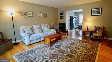 8119 Glen Gary Rd, Parkville, MD 21234 - photo 3