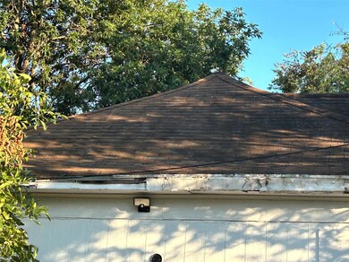 1114 N Brazos Ave, Cleburne, TX 76031 - photo 4