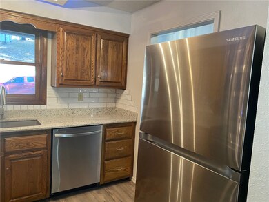 19 Davis Cir, Bella Vista, AR 72715 - photo 5