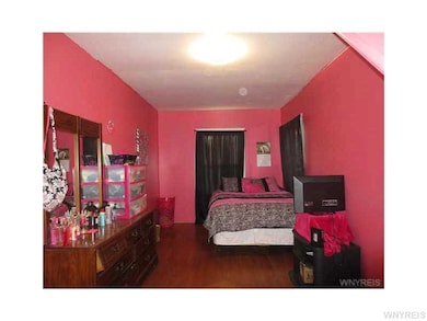 Exterior Front 1 Floor bed room