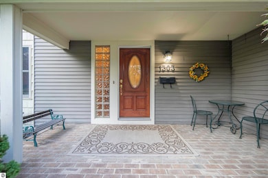 1303 E Chippewa St, Mount Pleasant, MI 48858 - photo 3