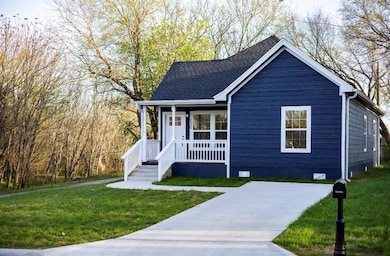 230 E Texas St, Denison, TX 75021 - photo 2