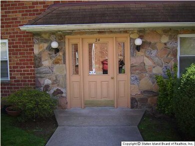 24 Bay Terrace unit 2B, Staten Island, NY 10306 - photo 4