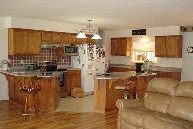 1060 NE Savage St, Grants Pass, OR 97526 - photo 6