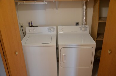 973 Park St unit 102, Oregon, WI 53575 - photo 6