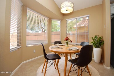 Kitchen-eat-in-area - Virtually staged