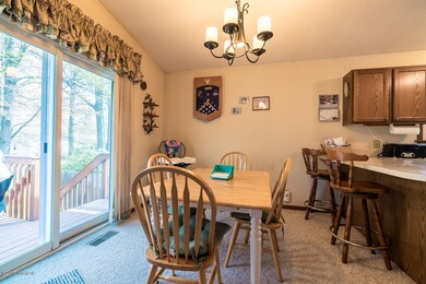 1819 Robbins Rd_010
