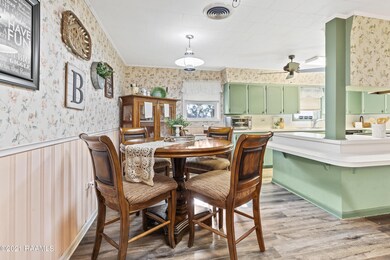 1411 Elm St-7