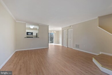 11410 Herefordshire Way, Germantown, MD 20876 - photo 4