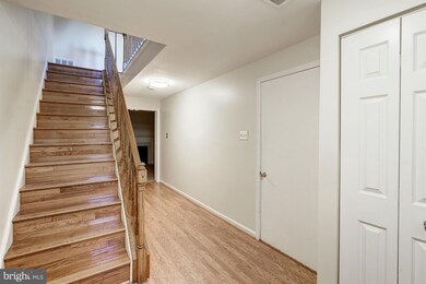 14922 Dunvegan Ct, Silver Spring, MD 20906 - photo 2