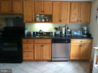 9509 Dublin Dr, Manassas, VA 20109 - photo 6