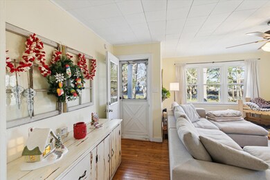 07-1811-W-C-Ave-Kalamazoo-MI-49009-Windo